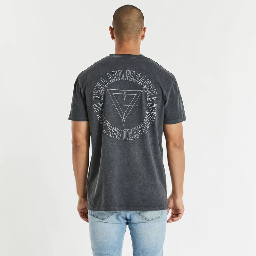 NENA & PASADENA MENS MANSION RELAXED TEE