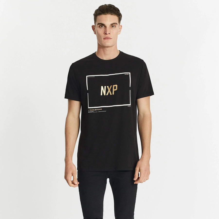 NENA & PASADENA MENS DARK SOUL SCOOP BACK TEE