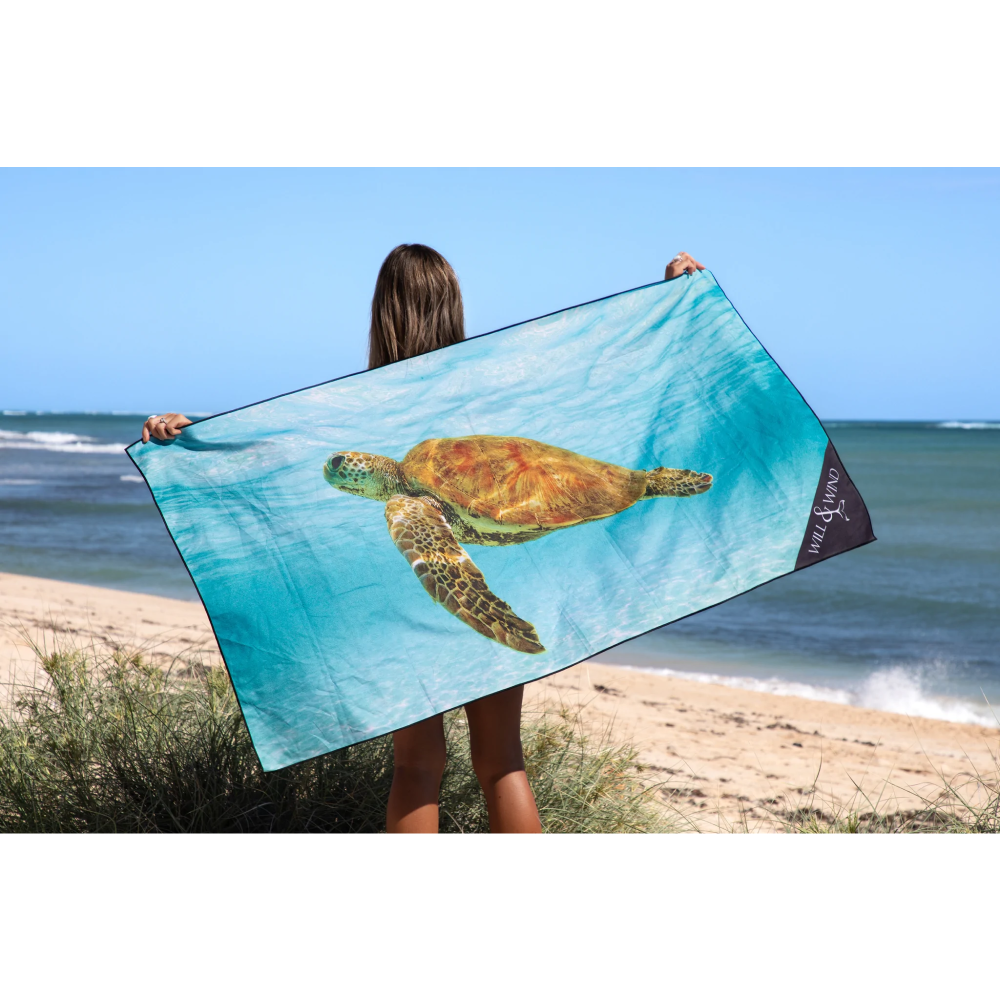 WILL & WIND GREEN SEA TURTLE TRAVEL TOWEL