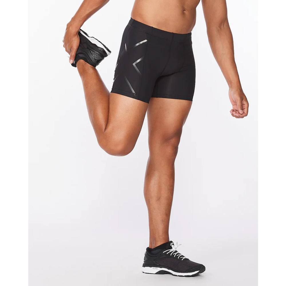 2XU MENS CORE COMPRESSION 1/2 SHORT - Totally Sports & Surf